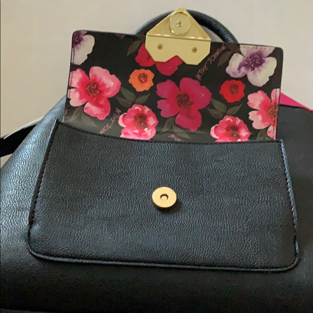 Betsy Johnson Purse New - Picture 3 of 16